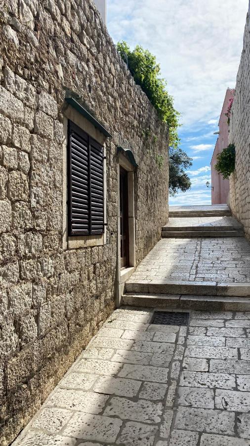 Arbe Downtown Apartment Rab Town Exterior photo