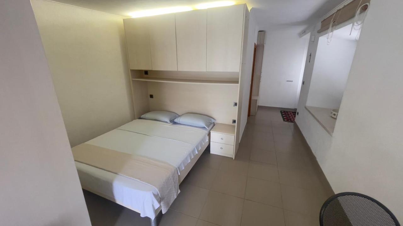 Arbe Downtown Apartment Rab Town Exterior photo
