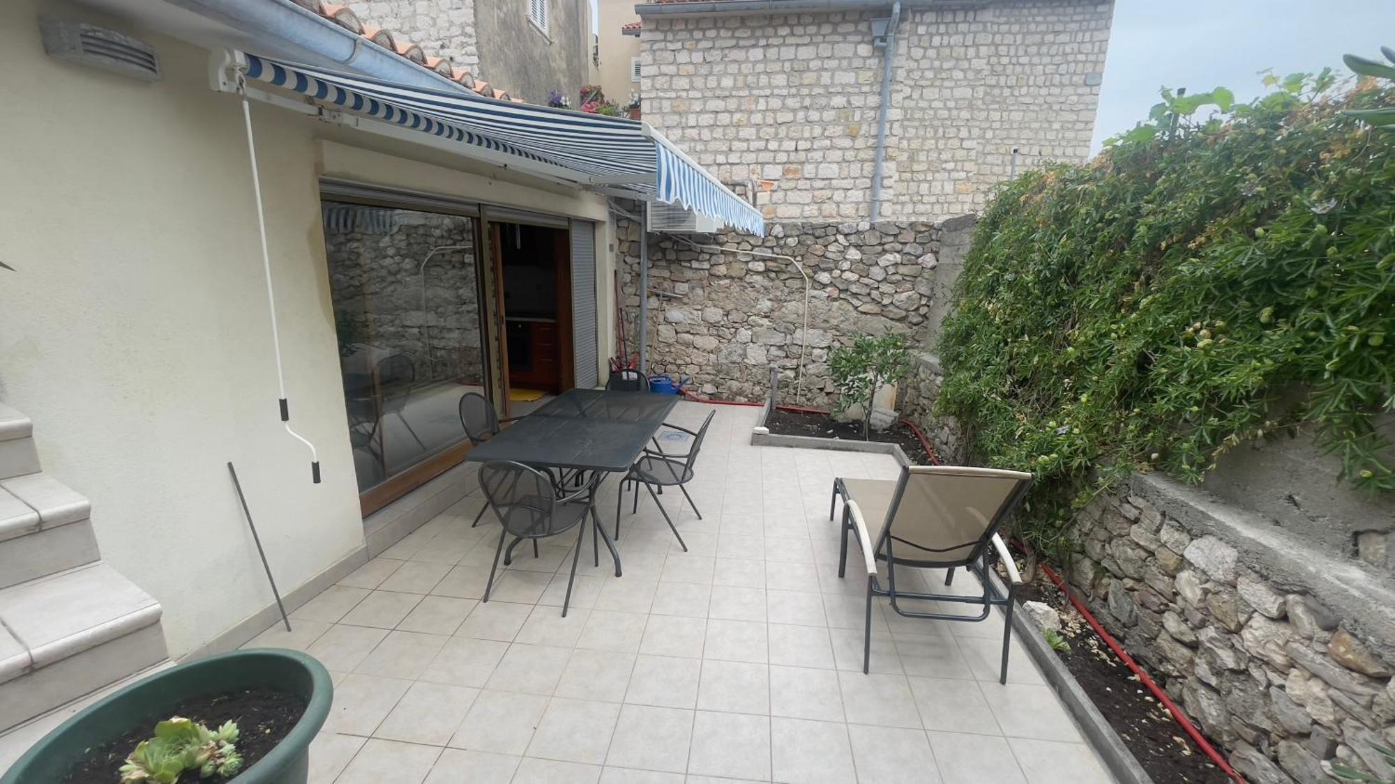 Arbe Downtown Apartment Rab Town Exterior photo